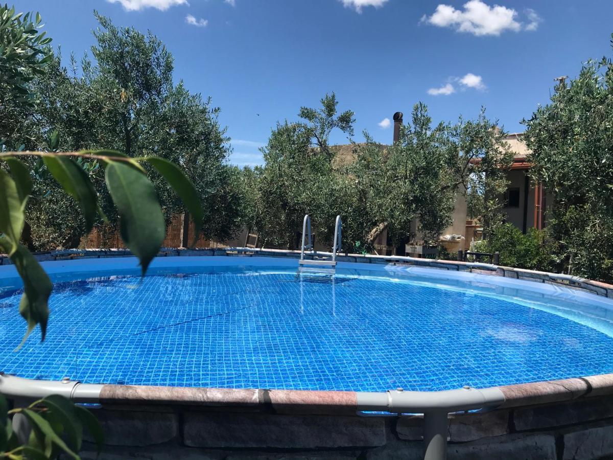 La Casetta Degli Ulivi Con Piscina Menfi Bagian luar foto