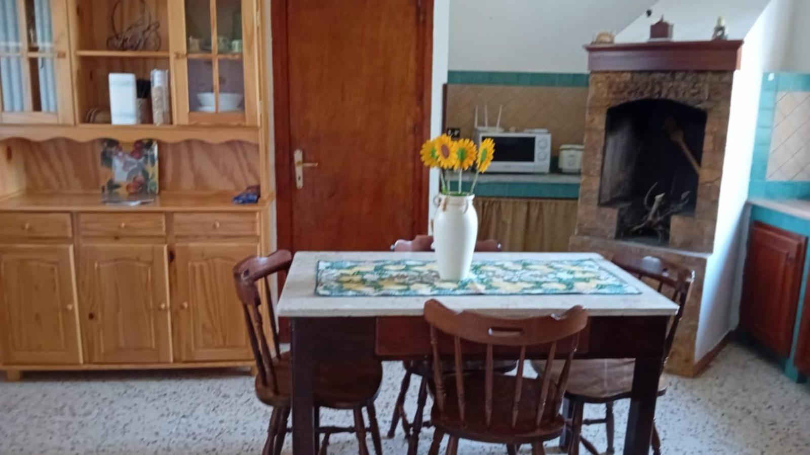 La Casetta Degli Ulivi Con Piscina Menfi Bagian luar foto
